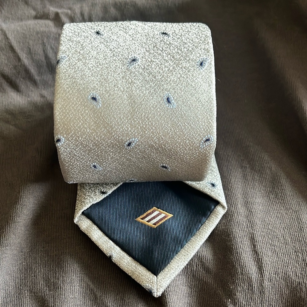 Brand New Mens Wearhouse Joesph Abboud Tie